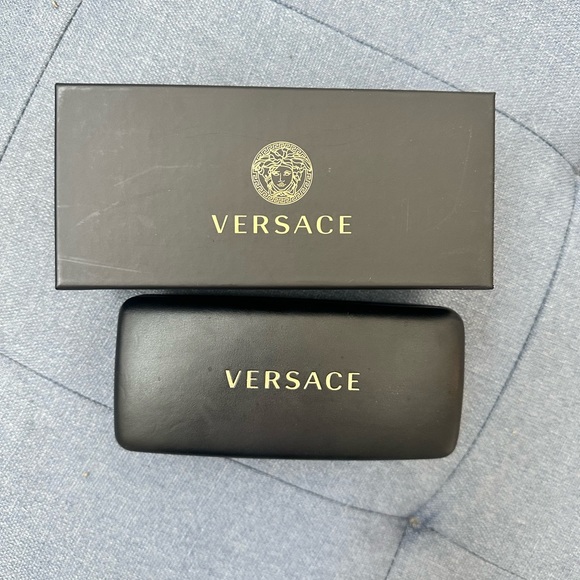 Versace black sunglasses - Picture 2 of 6